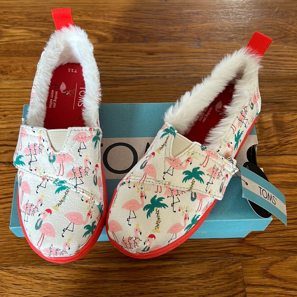 NWT- Tom’s Glow in the Dark Holiday Flamingo Shoes Kids size 11.